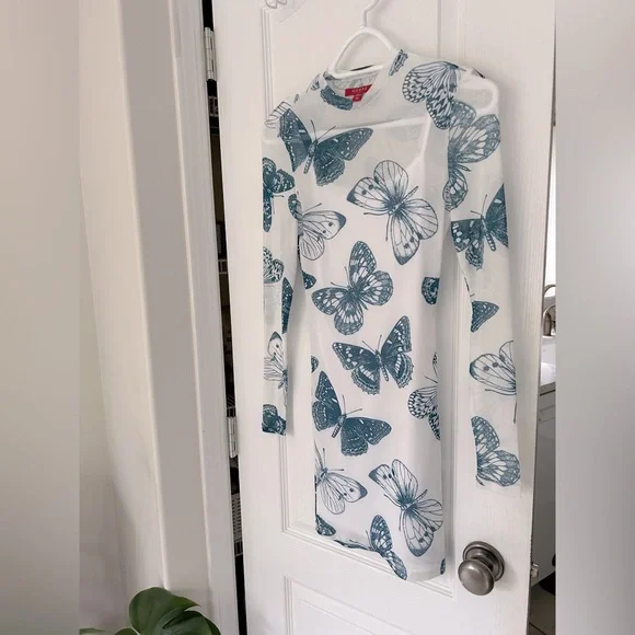 Guess Butterfly Dress ~ long sleeve ~ size XS - Picture 3 of 10